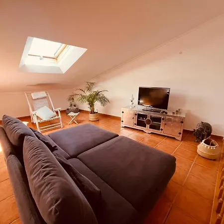 Sunny Family Duplex With Balconies In Apartman Peniche