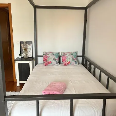 Sunny Family Duplex With Balconies In * Peniche